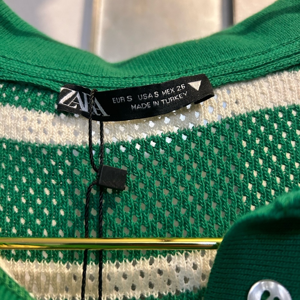 Shirt - Picture 4 of 6